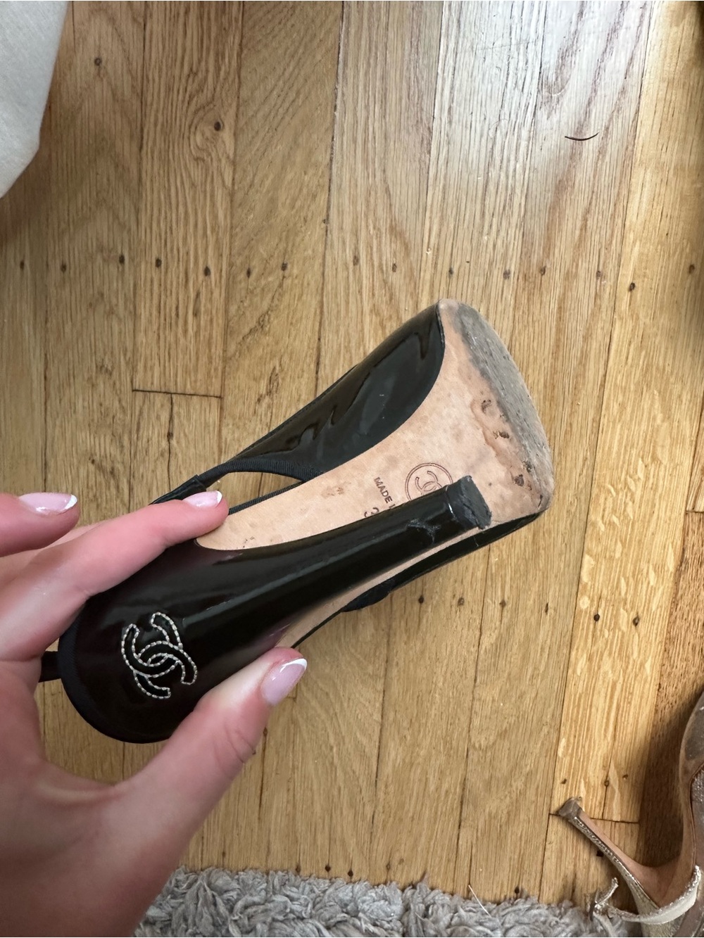 CHANEL Black Patent Leather Slingback Stiletto Heels with CC Logo - Picture 5 of 8